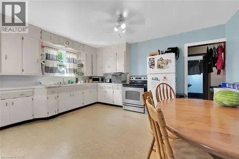 526 Steele Street Port Colborne ON L3K 4Y3