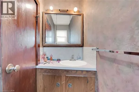 526 Steele Street Port Colborne ON L3K 4Y3