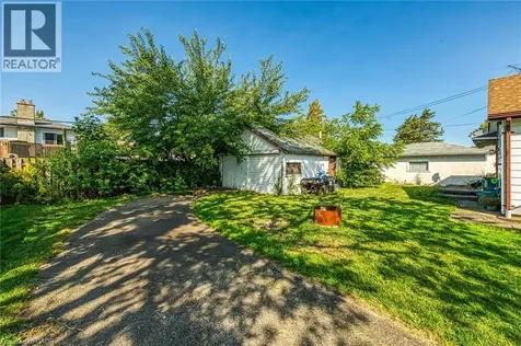 526 Steele Street Port Colborne ON L3K 4Y3