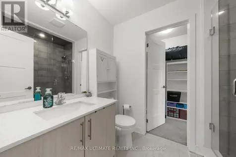 38 Silo Mews Barrie ON L9J 0V3