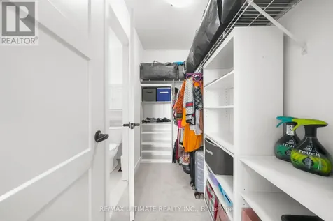 38 Silo Mews Barrie ON L9J 0V3