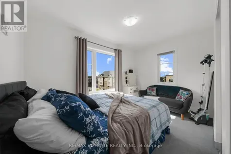 38 Silo Mews Barrie ON L9J 0V3