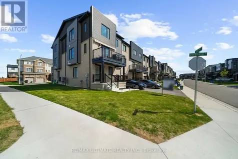 38 Silo Mews Barrie ON L9J 0V3