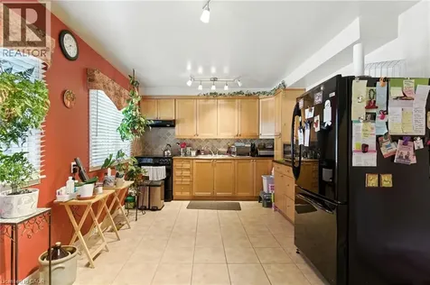 145 Rice Avenue Hamilton ON L9C 6R3