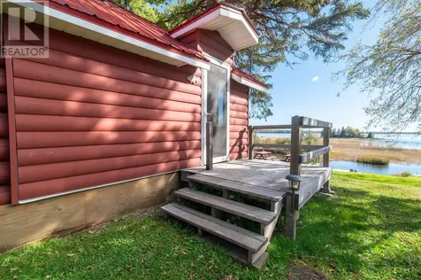 202 Lakeshore Drive Vermilion Bay ON P0V 2V0