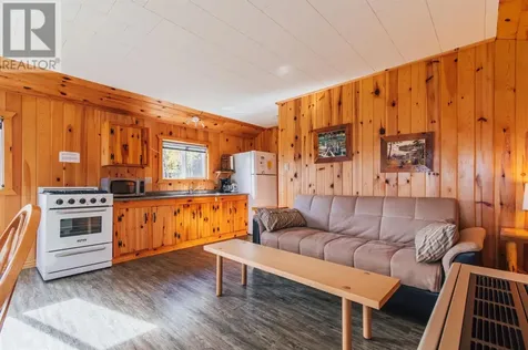 202 Lakeshore Drive Vermilion Bay ON P0V 2V0