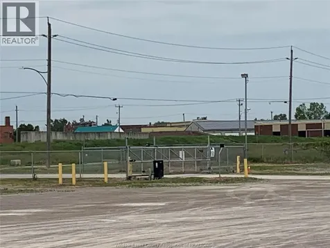 775 Gillard Street Wallaceburg ON N8A 5G7