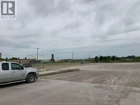 775 Gillard Street Wallaceburg ON N8A 5G7