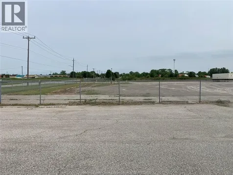 775 Gillard Street Wallaceburg ON N8A 5G7