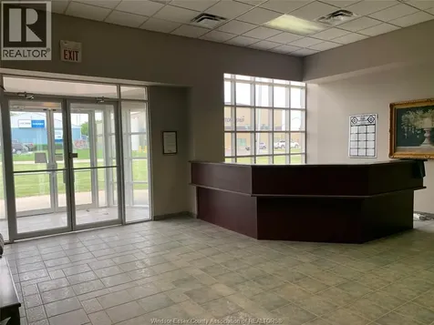 775 Gillard Street Wallaceburg ON N8A 5G7