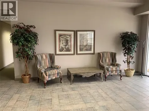 775 Gillard Street Wallaceburg ON N8A 5G7