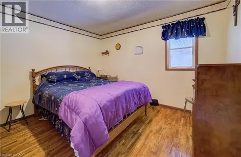 254 Wellington Street West Mount Forest ON N0G 2L0