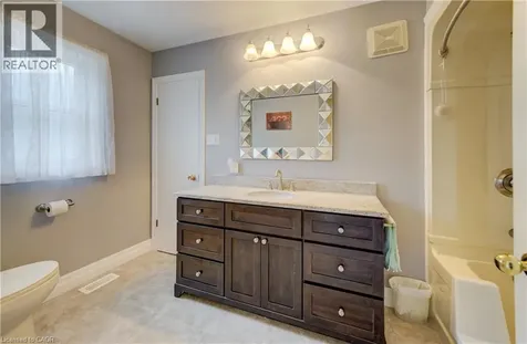 254 Wellington Street West Mount Forest ON N0G 2L0
