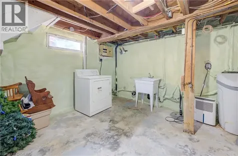 254 Wellington Street West Mount Forest ON N0G 2L0