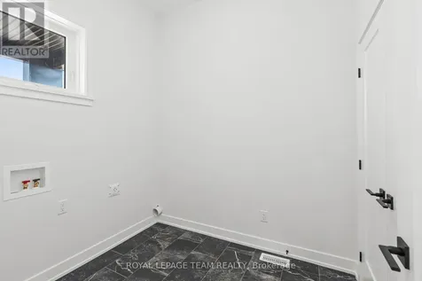 1076 Moore Street Brockville ON K6V 0H2