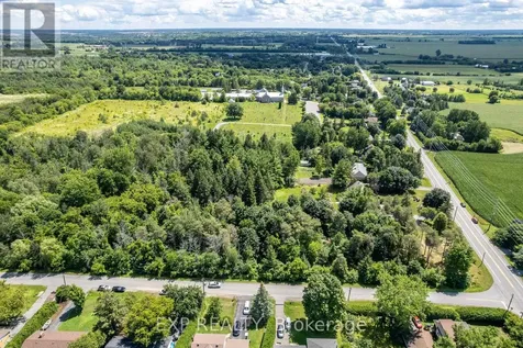 8 Khymer Court North Ottawa ON K2R 1G2