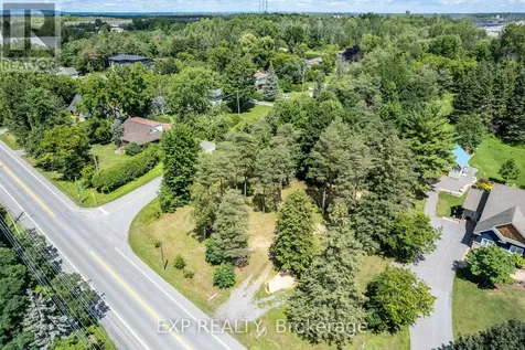 8 Khymer Court North Ottawa ON K2R 1G2