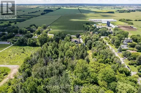 8 Khymer Court North Ottawa ON K2R 1G2