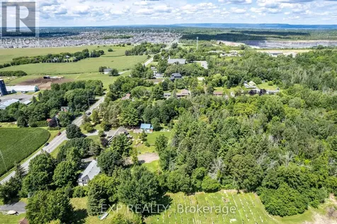 5486 Old Richmond Road Road West Ottawa ON K2R 1E4