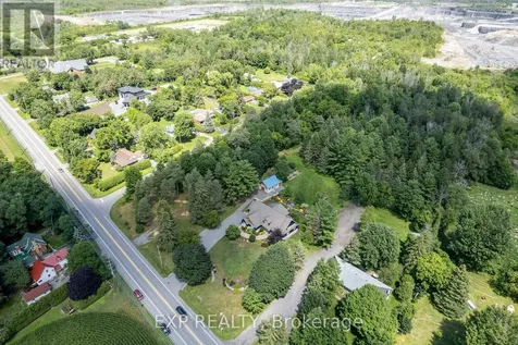 5486 Old Richmond Road Road West Ottawa ON K2R 1E4