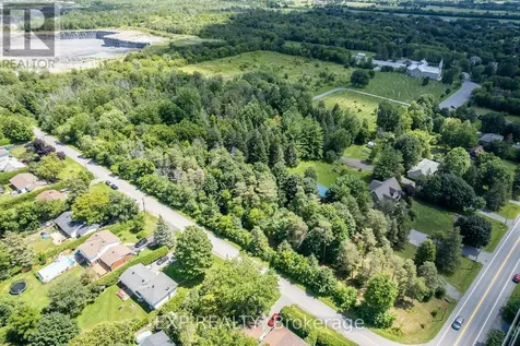 5486 Old Richmond Road Road West Ottawa ON K2R 1E4