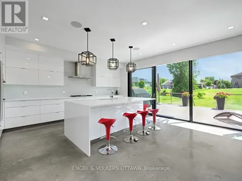 46 Forest Hill Road South Stormont ON K0C 1P0