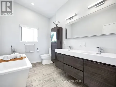 46 Forest Hill Road South Stormont ON K0C 1P0