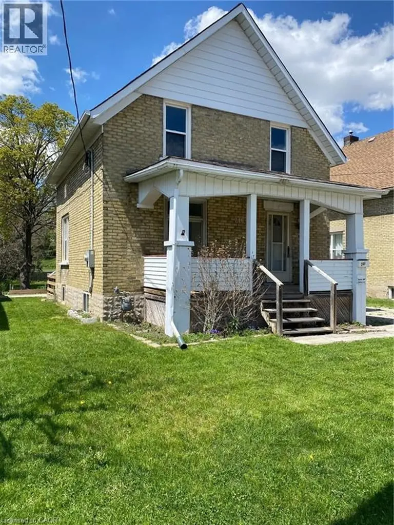 246 Madison Avenue South Kitchener ON N2M 3H4