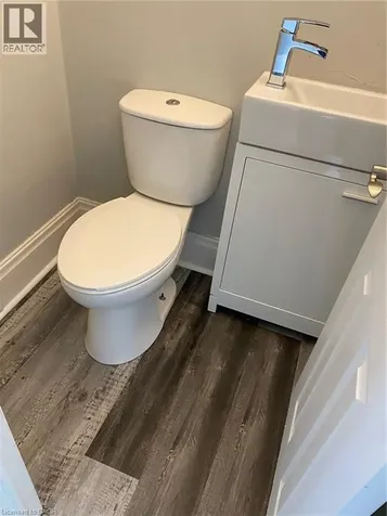 246 Madison Avenue South Kitchener ON N2M 3H4