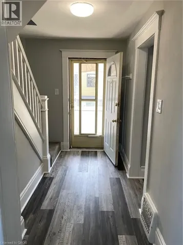 246 Madison Avenue South Kitchener ON N2M 3H4