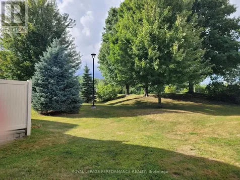 903J Elmsmere Road Ottawa ON K1J 8G4