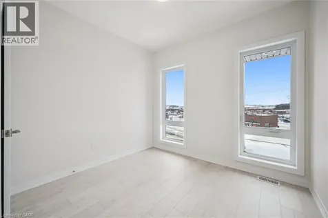 525 Erinbrook Drive Kitchener ON N2E 0L4