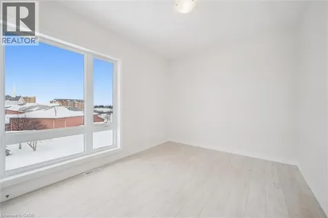 525 Erinbrook Drive Kitchener ON N2E 0L4
