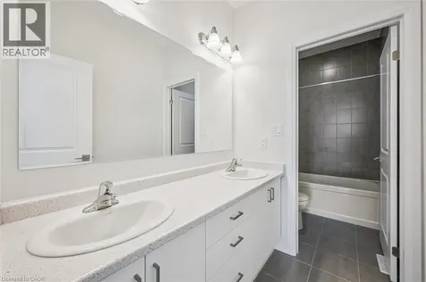 525 Erinbrook Drive Kitchener ON N2E 0L4