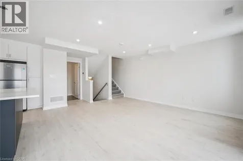 525 Erinbrook Drive Kitchener ON N2E 0L4