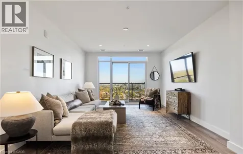 15 Glebe Street Cambridge ON N1S 0C3