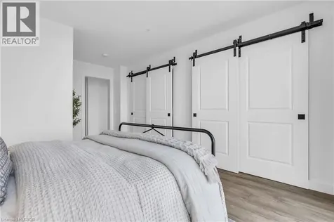 15 Glebe Street Cambridge ON N1S 0C3