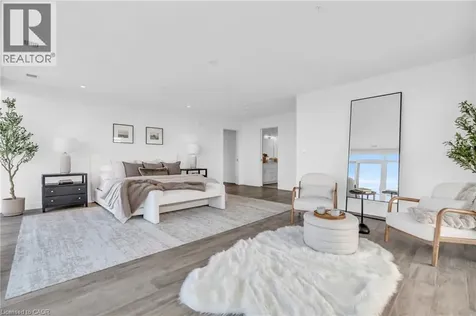 15 Glebe Street Cambridge ON N1S 0C3