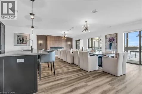 15 Glebe Street Cambridge ON N1S 0C3