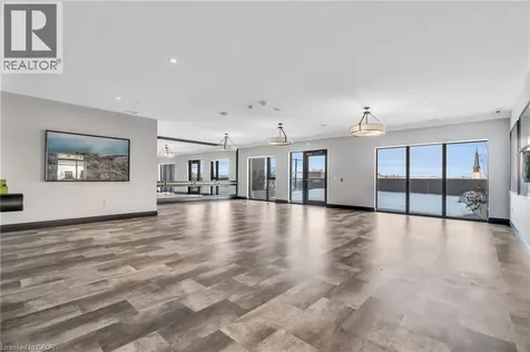 15 Glebe Street Cambridge ON N1S 0C3
