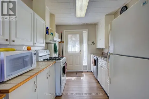 372 Murphy Road #100 Rideau Lakes ON K0G 1X0