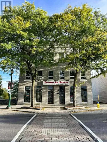 27 King Street East Brockville ON K6V 1A7