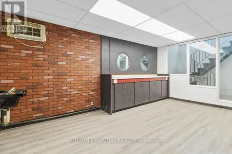 27 King Street East Brockville ON K6V 1A7
