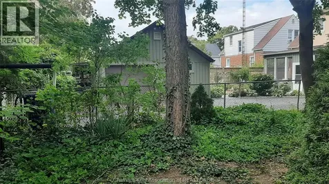 89 Gladstone Avenue Chatham ON N7L 2C4