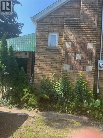 89 Gladstone Avenue Chatham ON N7L 2C4