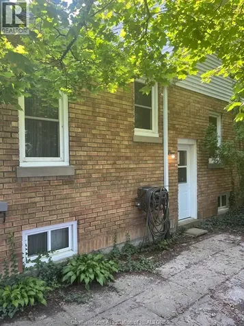 89 Gladstone Avenue Chatham ON N7L 2C4