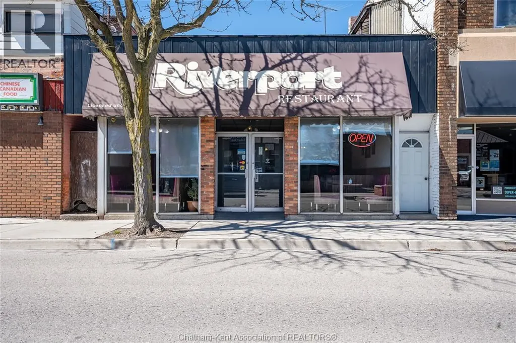 524 James Street Wallaceburg ON N8A 2N9