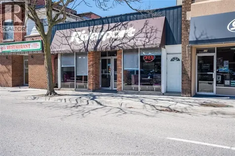 524 James Street Wallaceburg ON N8A 2N9