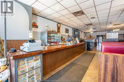 524 James Street Wallaceburg ON N8A 2N9