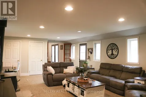 4295 Horseshoe Valley Road West Springwater ON L9X 1G1